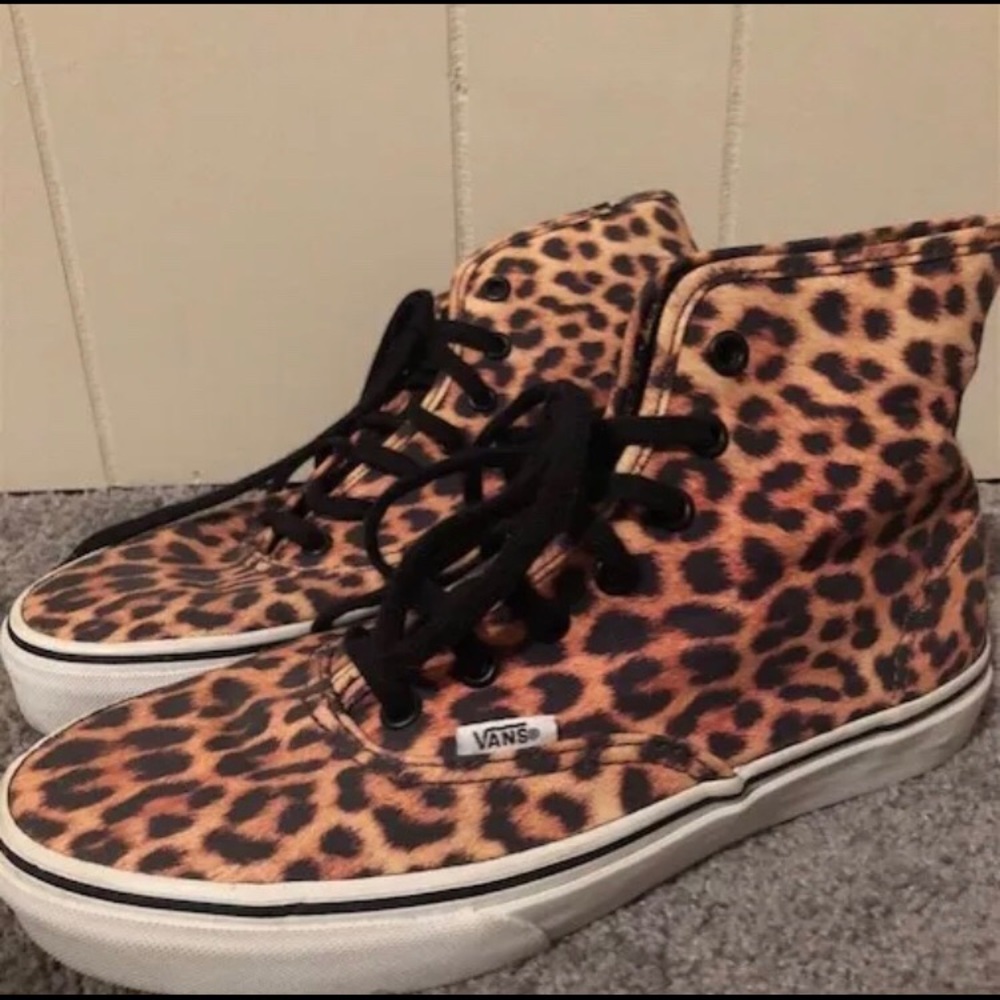 VANS Cheetah/Leopard Print [US 8] NEW